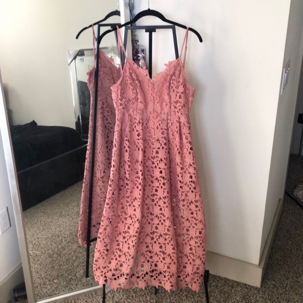 Mauve ASTR Midi Dress